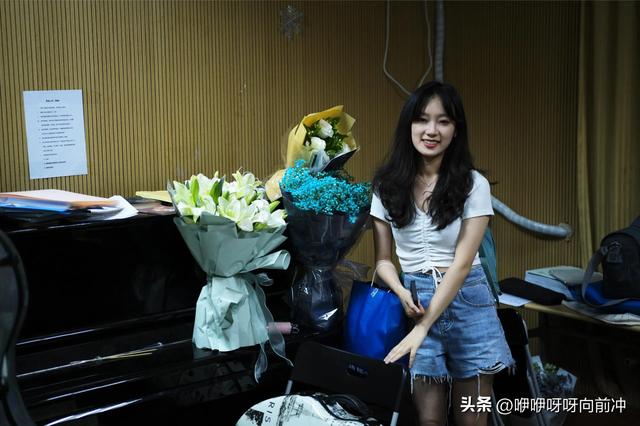 東南大學(xué)的絕色?；ǎ汗た撇排⒁魳愤_人、麻將高手
