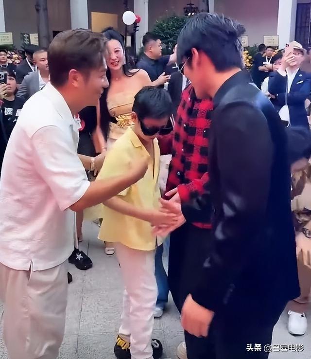 香港這一夜，馬明吳卓羲帥氣有型，蔡思貝清純，陣容堪比TVB臺慶