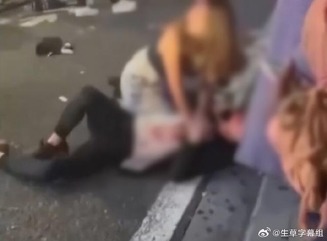 日本妹子當(dāng)街怒砍牛郎，由愛生恨的背后隱藏著怎樣的狗血劇情？