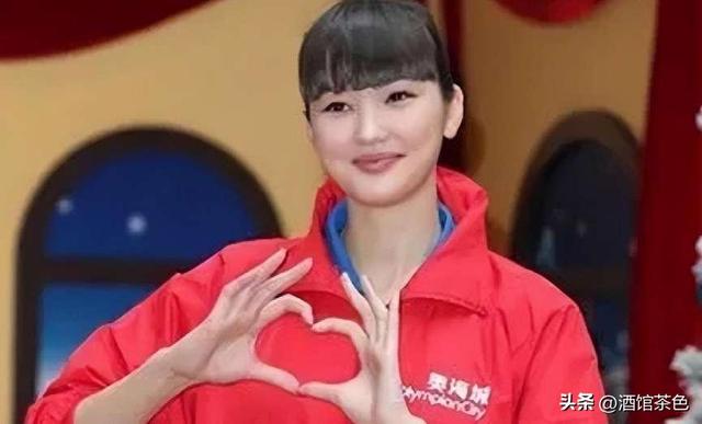 排壇女神薩賓娜：身高1米82，高顏值身材完美，嫁迪拜富豪后退役