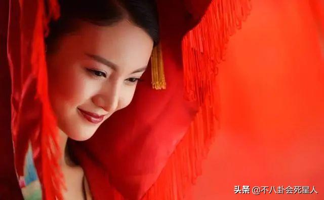 5位長(zhǎng)相土氣的女星，大刀闊斧下狠手，一步步將自己變成大美女