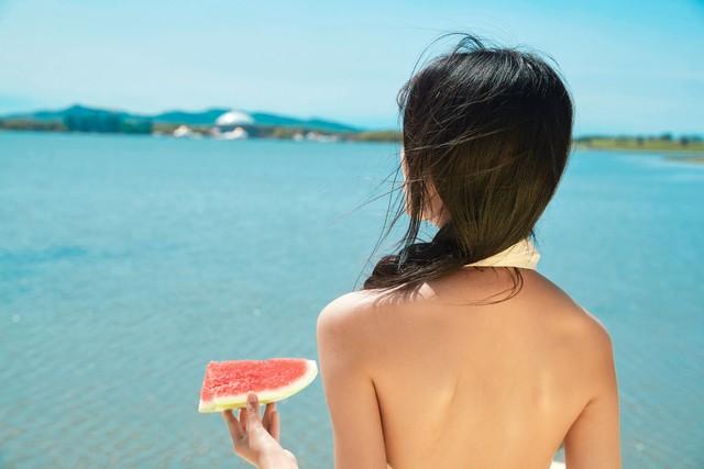 街拍美女夏季清涼美女性感美女寫真照片