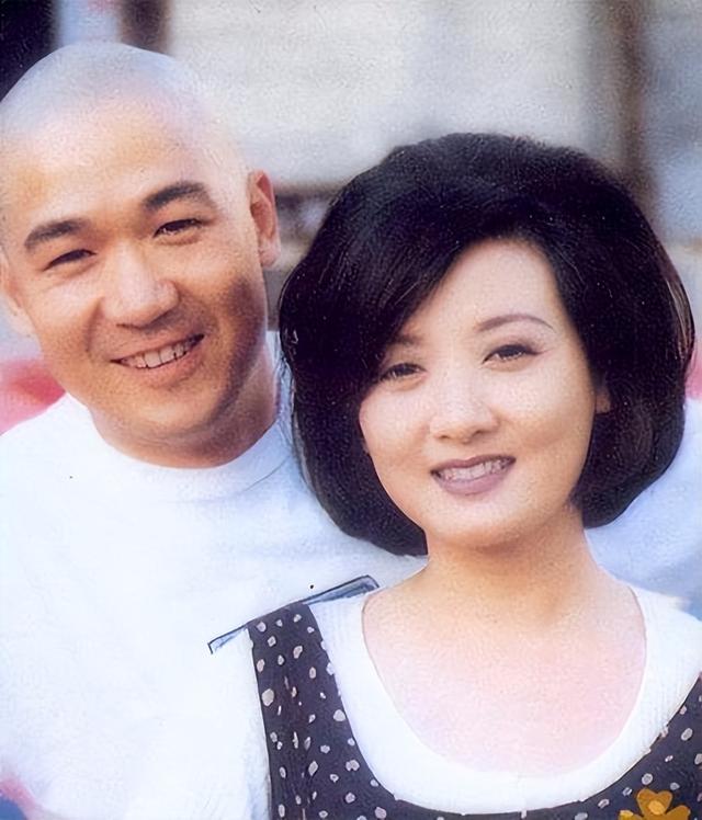 萬萬沒想到，67歲“丁克”了28年的的鄧婕，最終成為了人生贏家