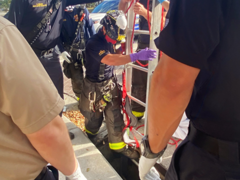美國一裸身女子從下水道被救出 此前已失蹤數(shù)周