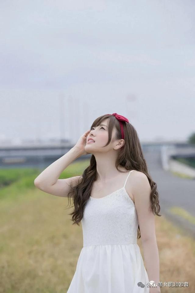 日本性感女星白石麻衣，人間尤物，人美身材好，美女圖寫真集
