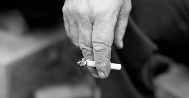 健身人吸煙，少抽就沒事？NO, 壞處遠遠超過好處（陽w、肌肉分解）
