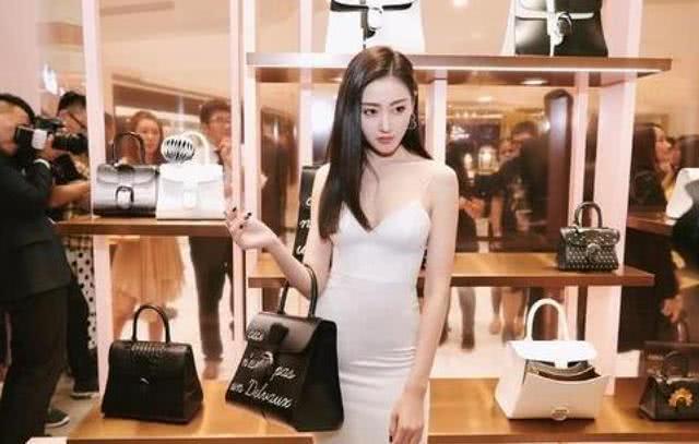張?zhí)鞇鄯膳袥Q出來了！乳環(huán)獲金主開心不實，錯過八千萬的片酬