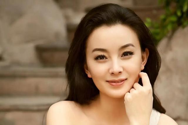 長著一張“長臉”也好看的5位女星，個個仙氣飄飄，你最喜歡誰？