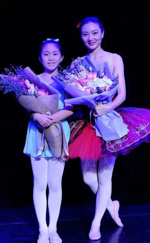 “土妹”陳婷：18歲跟了張藝謀，無(wú)名無(wú)分伺候11年，現(xiàn)終于成贏家