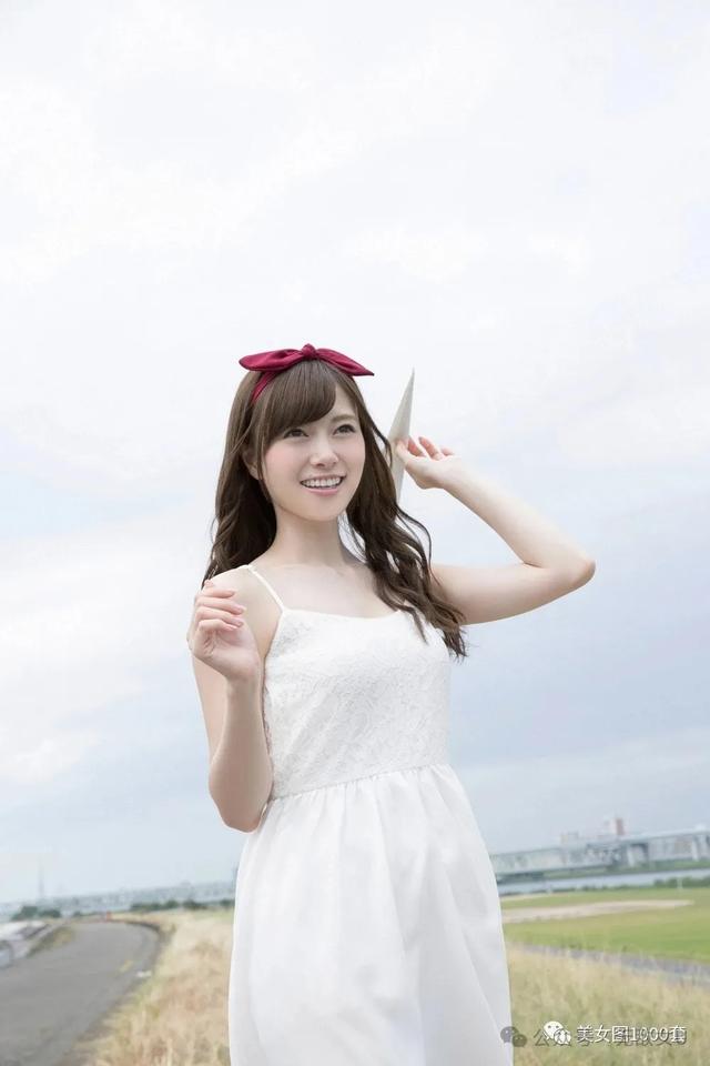 日本性感女星白石麻衣，人間尤物，人美身材好，美女圖寫真集