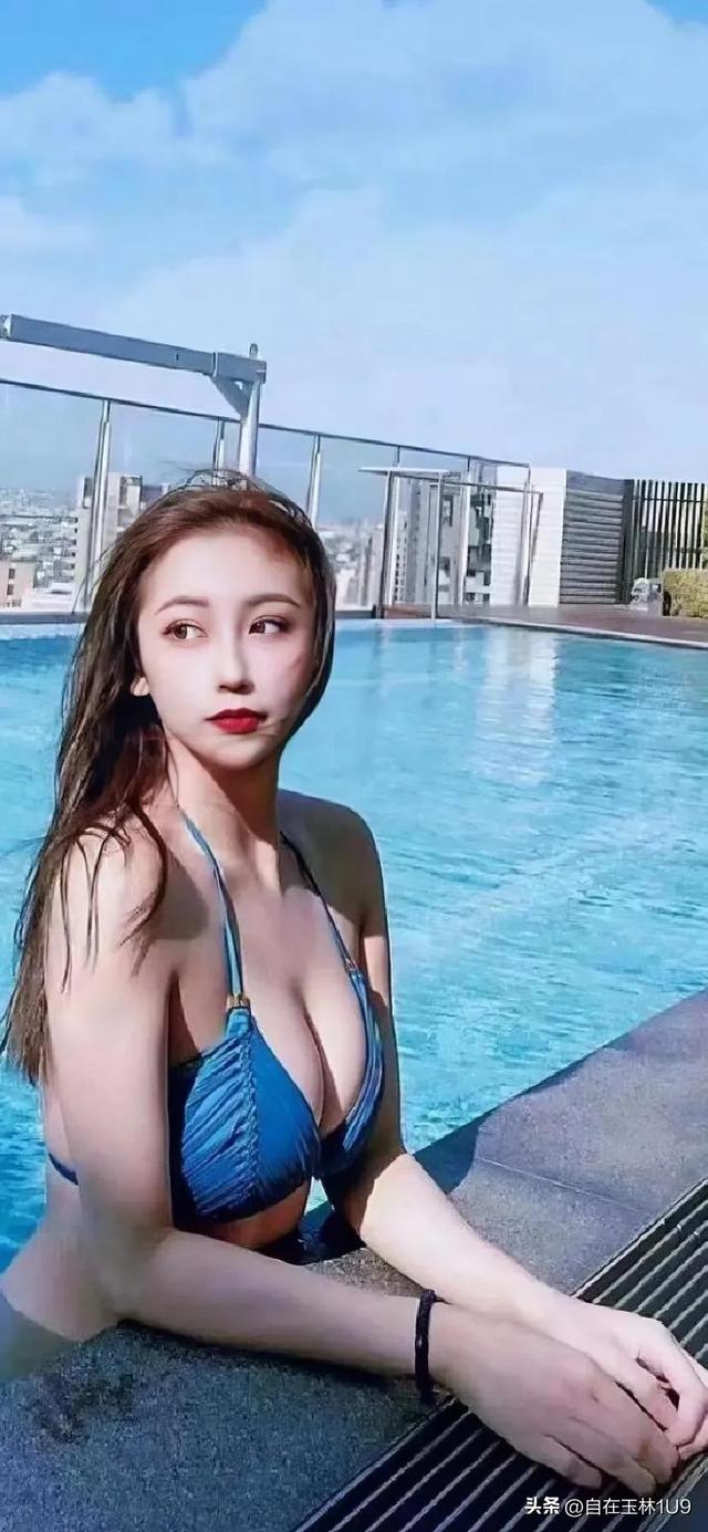 沙灘美女‖性感內(nèi)衣秀