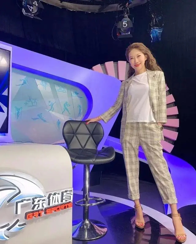 廣東電視臺(tái)體育頻道6位美女主持人美腿高跟，盡顯御姐氣質(zhì)！