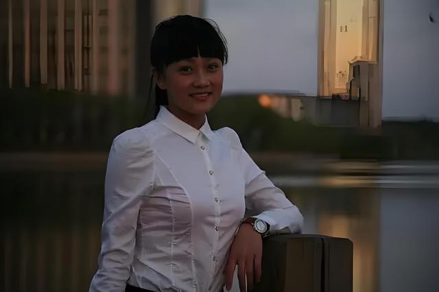 《鄉(xiāng)村愛情》中身材最好的女人，臉長腿更長，性格優(yōu)柔寡斷