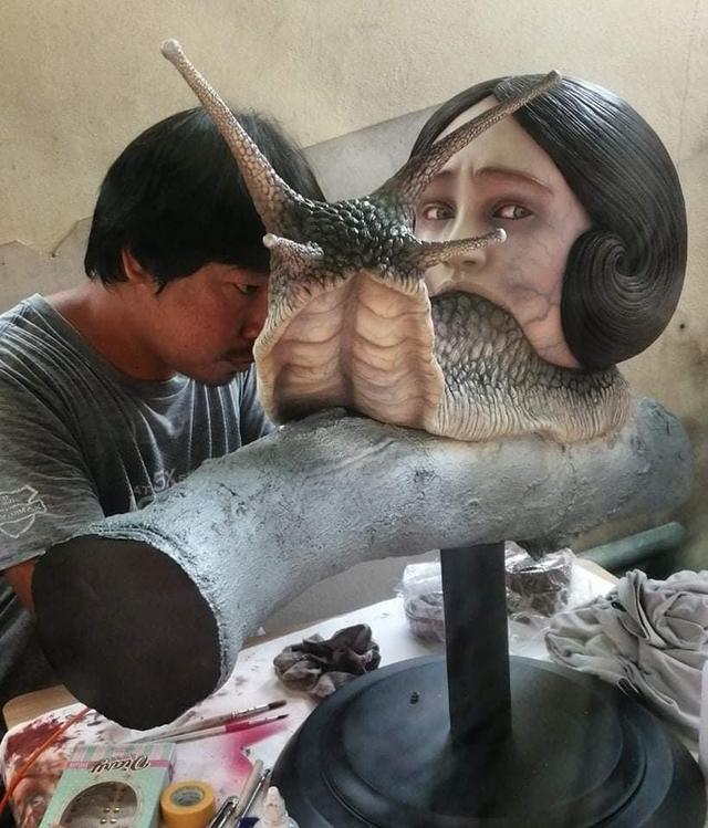 網(wǎng)友自制“蛞蝓少女”實(shí)物，采用正常人類比例，又精致又恐怖