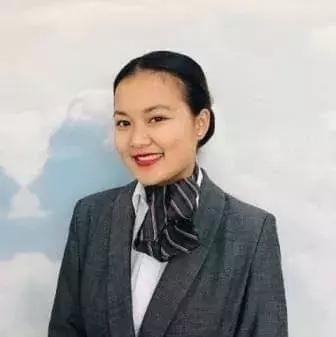 人長得漂亮還勵志！緬甸美女為避戰(zhàn)逃離家鄉(xiāng)，如今成為空姐