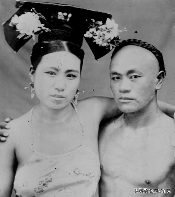 【時(shí)光回溯】晚清花樓女子30張老照片，豐乳肥臀，風(fēng)韻猶存