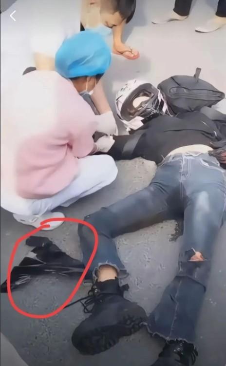 19歲機(jī)車女網(wǎng)紅去世，目擊者曝光細(xì)節(jié)，現(xiàn)場(chǎng)慘烈，喜歡穿絲襪飆車