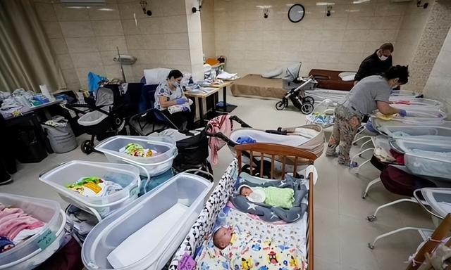 “歐洲子宮”，冷戰(zhàn)結(jié)束后一手好牌的烏克蘭，為何以賣女人為生？