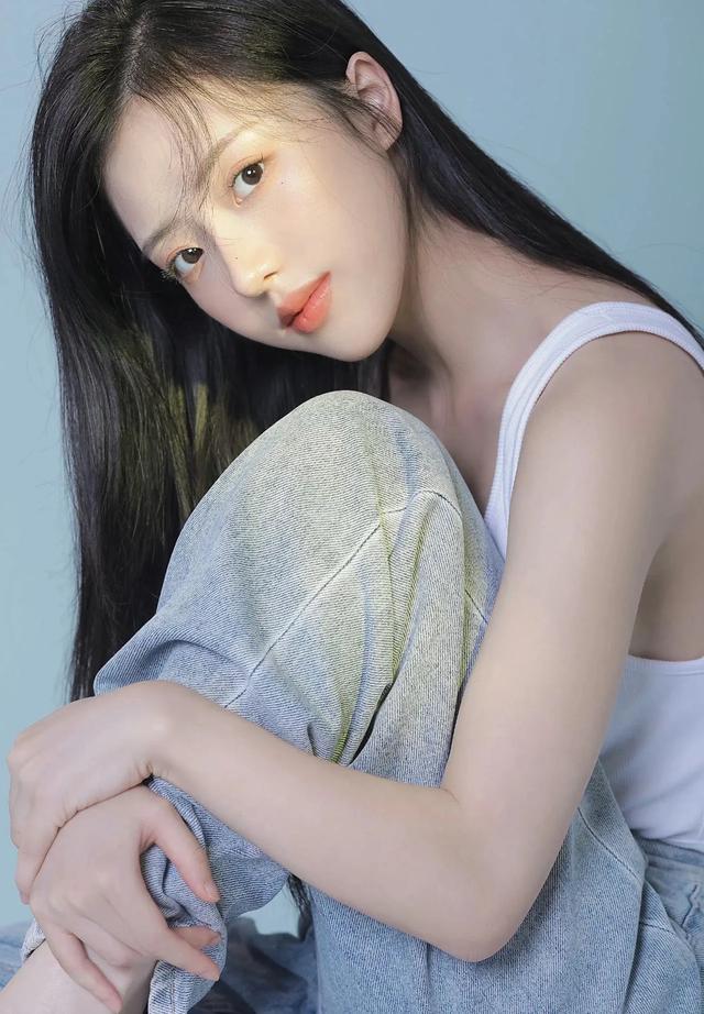 美女寫真；純凈，清新淡雅