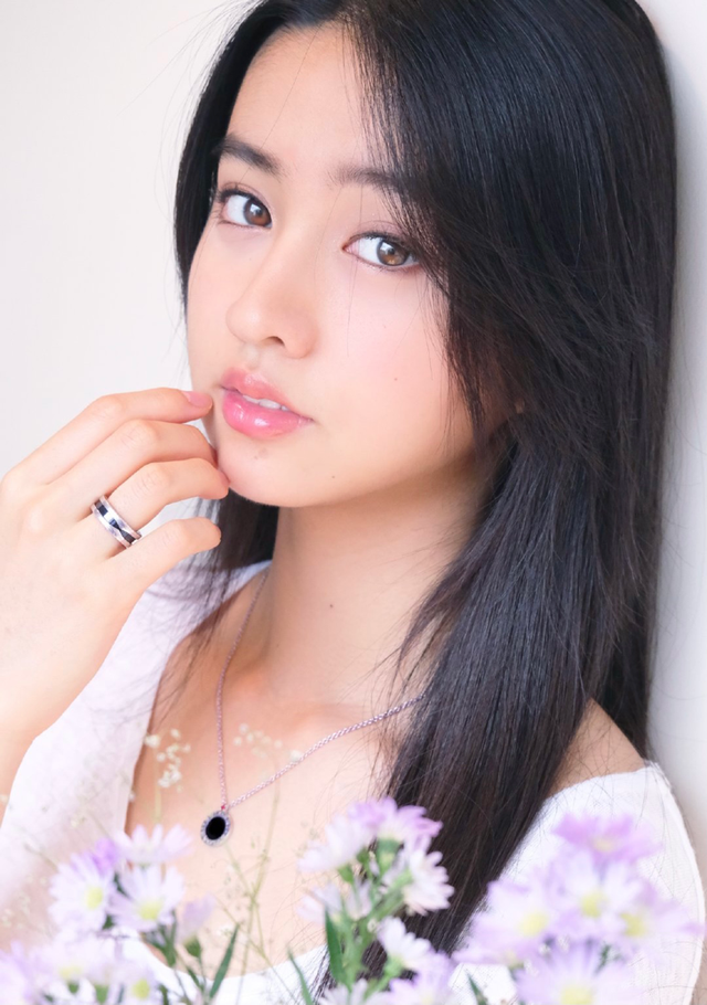 木村拓哉17歲女兒性感寫真惹爭議，裸上身秀身材，被指走歪路？