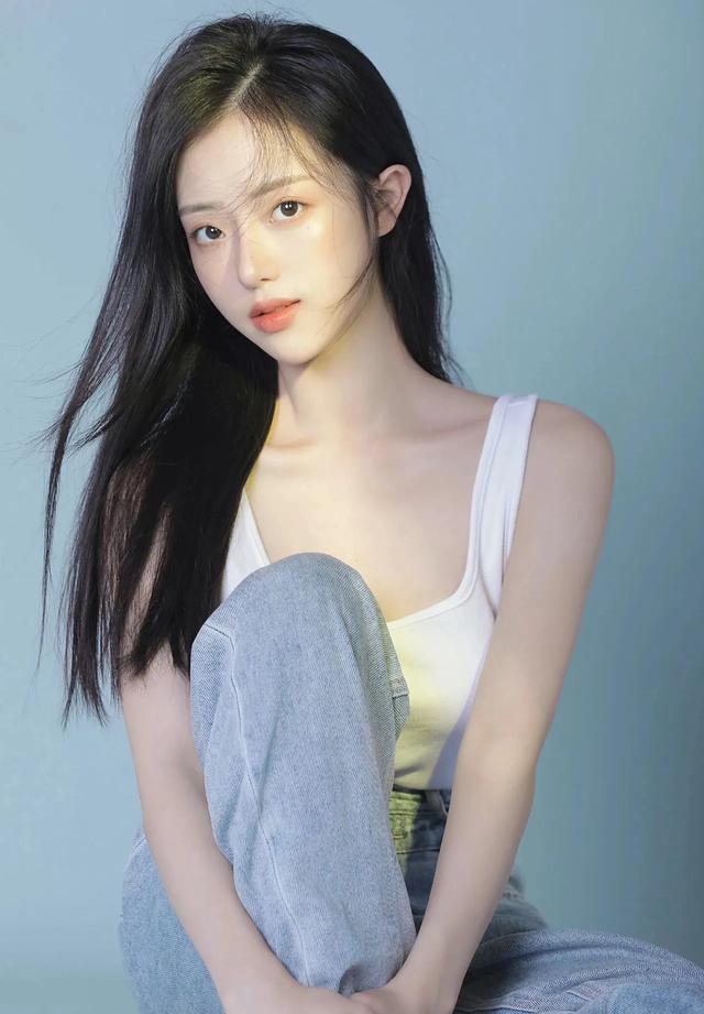 美女寫真；純凈，清新淡雅