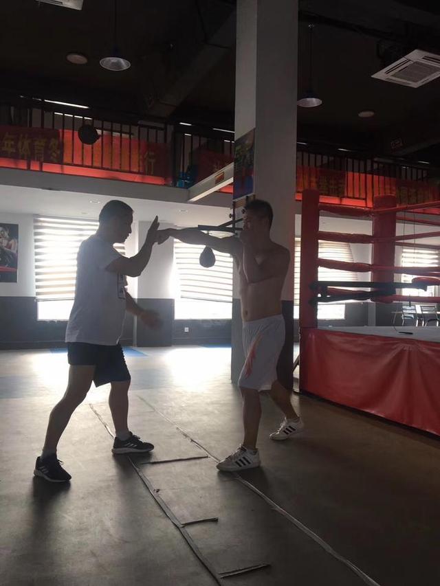 杭州、衢州拳擊賽雙冠軍，拿下獎(jiǎng)牌的43歲麻醉醫(yī)生最想做這件事……