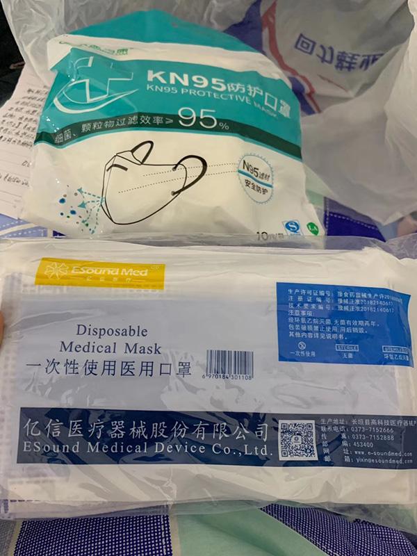 感染新冠肺炎哺乳期媽媽：我在方艙用吸奶器，護(hù)士為我制遮擋