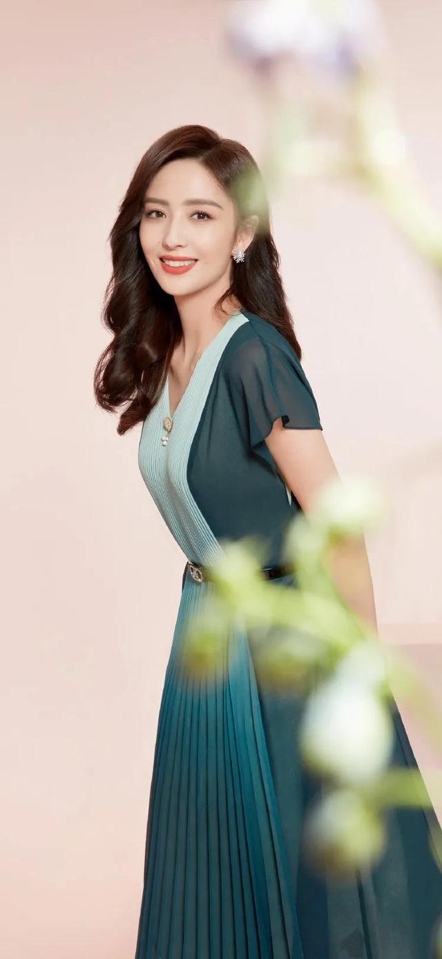 女明星私房照寫真集性感美女照片清純少女白皙大長(zhǎng)腿清涼美女
