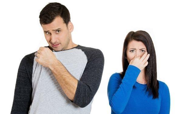 惡趣味！女子賣屁賺20萬美元，粉絲瘋狂購買 專家：“聞屁”會中毒