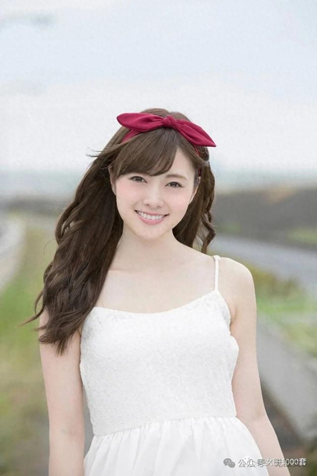 日本性感女星白石麻衣，人間尤物，人美身材好，美女圖寫真集