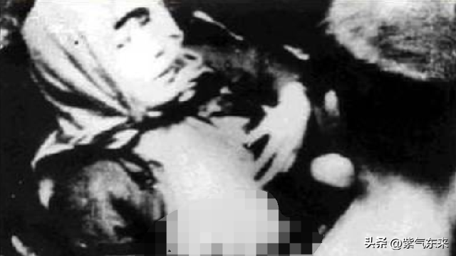 罕見(jiàn)照片：日本女人竟如此開(kāi)放大膽，女學(xué)生脫光衣服全身赤裸上課