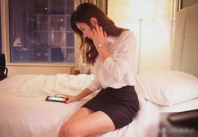 美女住酒店，隔壁傳來不雅聲音，愈演愈烈，投訴后更令她崩潰！