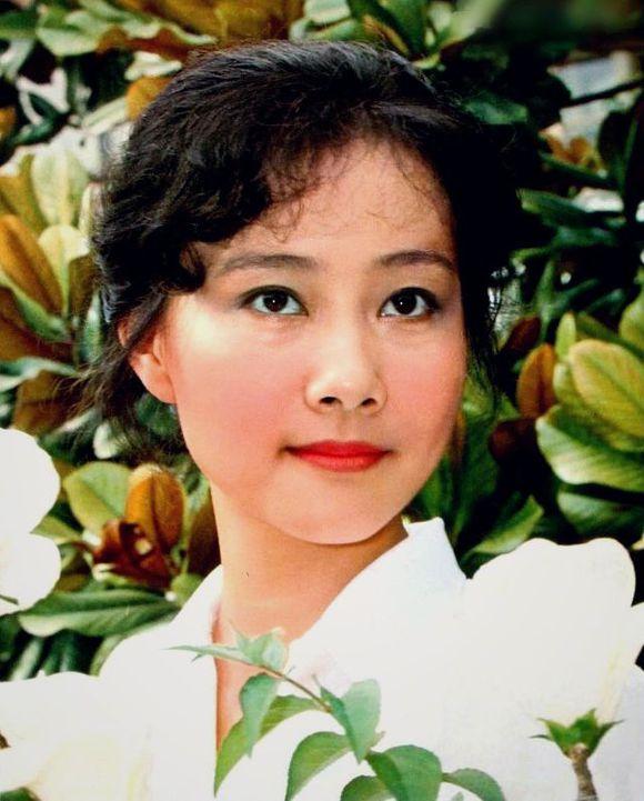 細(xì)數(shù)原八一廠(chǎng)美女明星 田華王曉棠宋春麗趙娜黃梅瑩洪學(xué)敏韓月喬