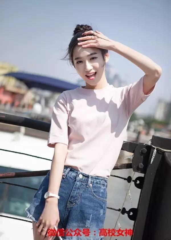 星海學(xué)院女神何燁彌，集顏值與氣質(zhì)于一身，簡直完美！