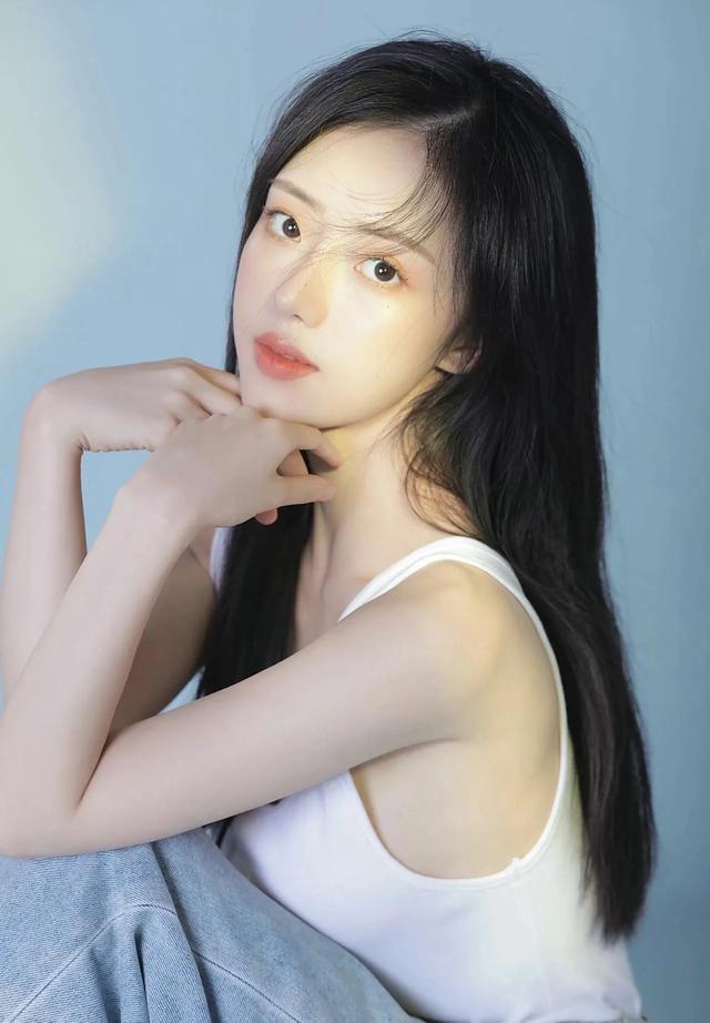 美女寫真；純凈，清新淡雅