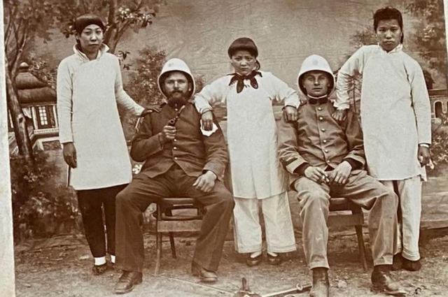 日軍獸行： 當(dāng)著男人的面玷污了女兒，臨走還殘忍割下妻子乳房