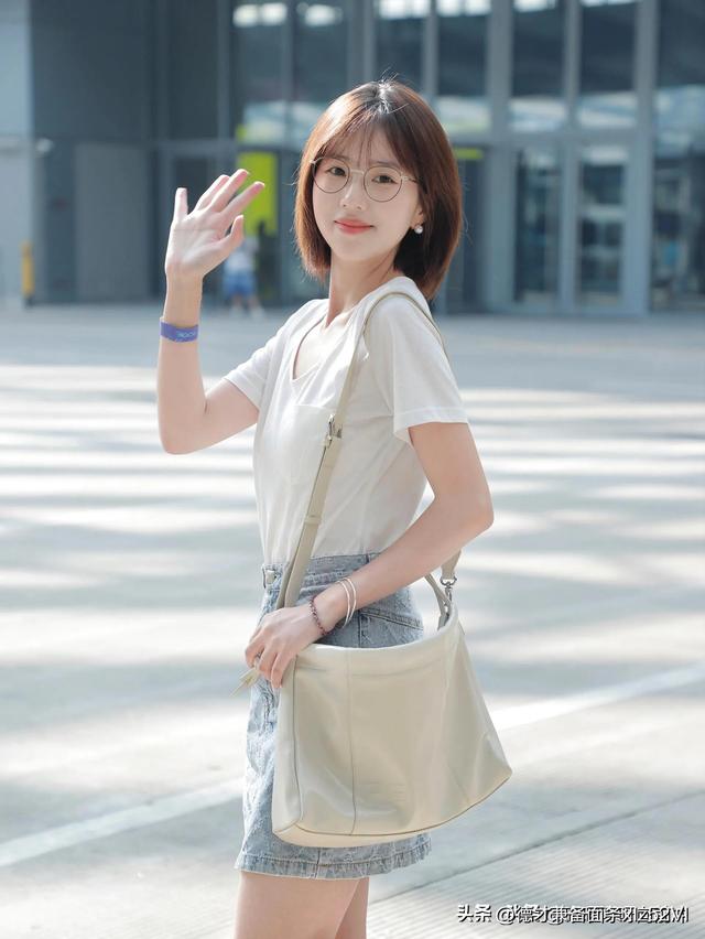揚州大學?；佒的嫣欤鹈罋赓|(zhì)秒殺眾人，初戀感讓人沉醉