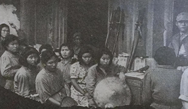 日軍獸行： 當(dāng)著男人的面玷污了女兒，臨走還殘忍割下妻子乳房