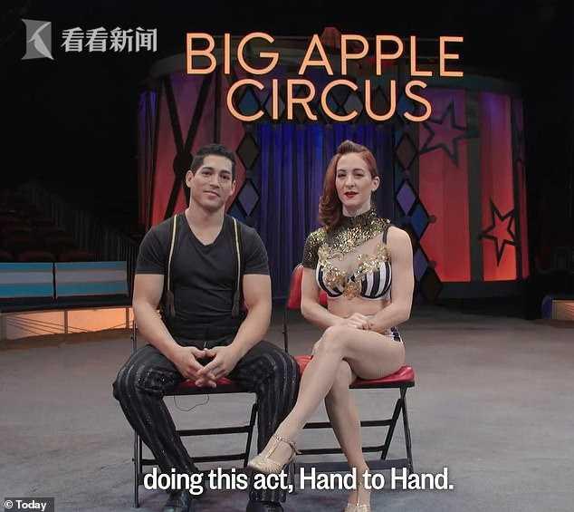 女漢子給娃喂完奶直接登臺(tái)演雜技 當(dāng)?shù)鬃握煞蝾嵏搽s技常識(shí)