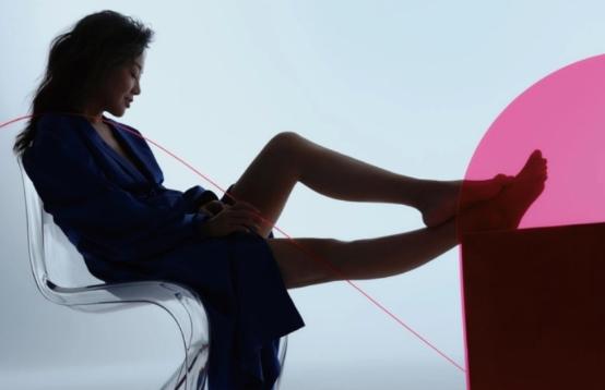 李小冉的胸，閆妮的腿，殷桃的腰，這6位中年女星性感起來(lái)迷死人