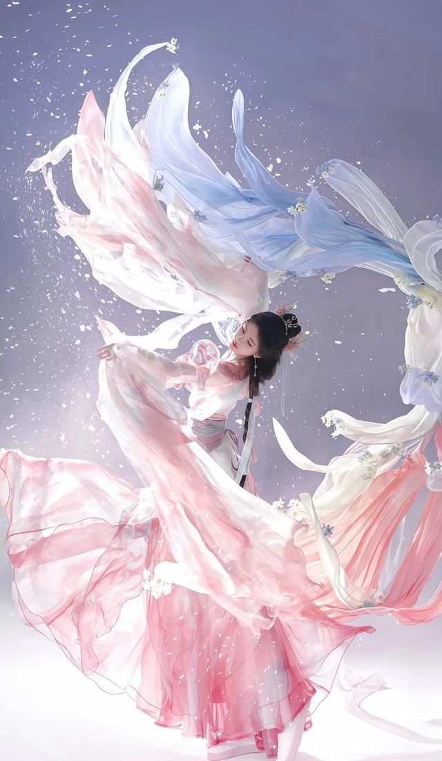 她不叫四千年，她叫鞠婧祎