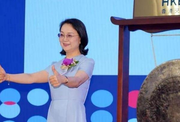 女神節(jié)致敬新時代的“半邊天”十大巾幗企業(yè)慈善家譜寫“她力量”魅力|女神節(jié)她系列