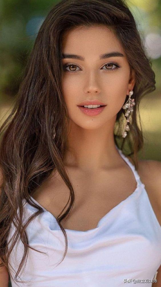 18位美麗眼睛的女子