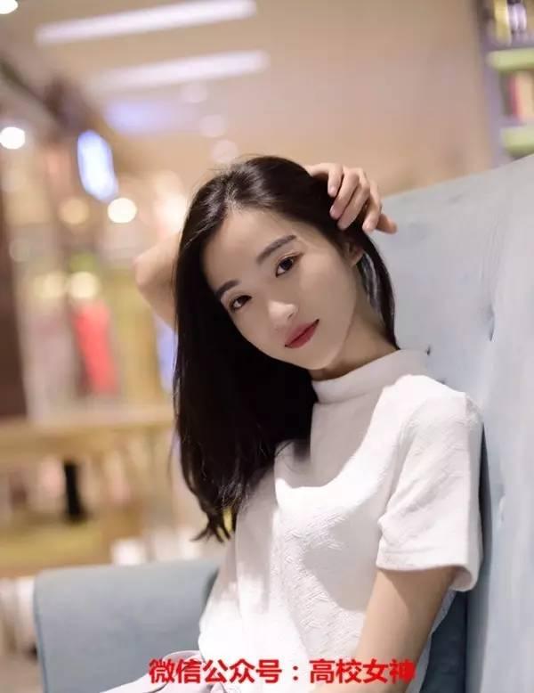 星海學(xué)院女神何燁彌，集顏值與氣質(zhì)于一身，簡直完美！