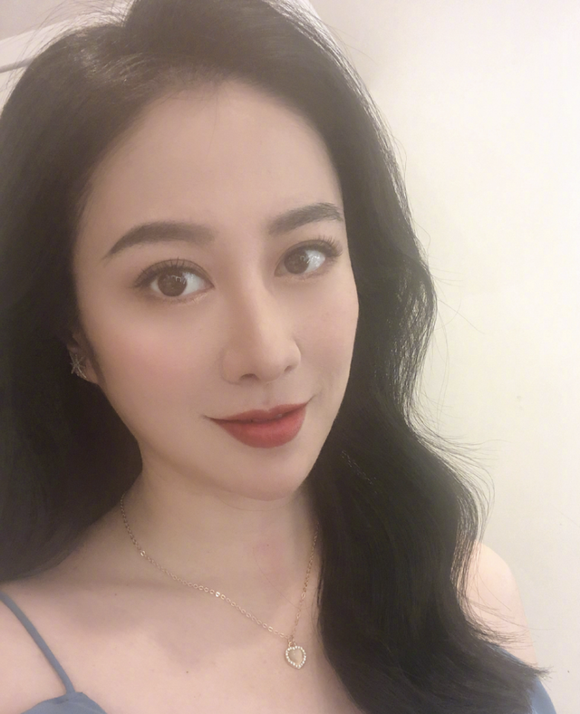 葉璇“變臉”？6位港風(fēng)女神容顏大改：有的圓臉變尖臉，有的臉僵