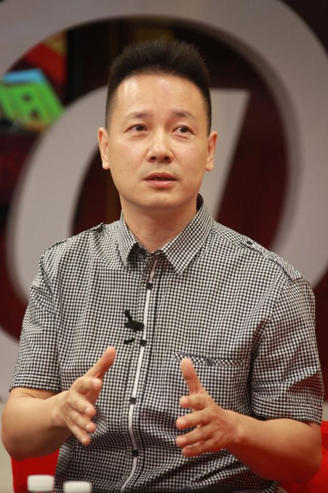 中國初代裸模湯加麗：被父親嫌棄，和丈夫離婚，今48歲成單親媽媽