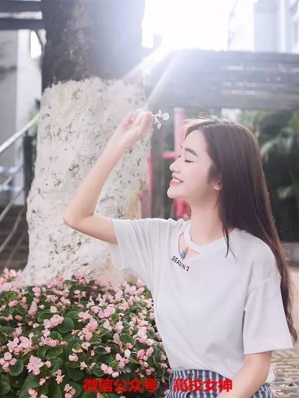 星海學(xué)院女神何燁彌，集顏值與氣質(zhì)于一身，簡直完美！