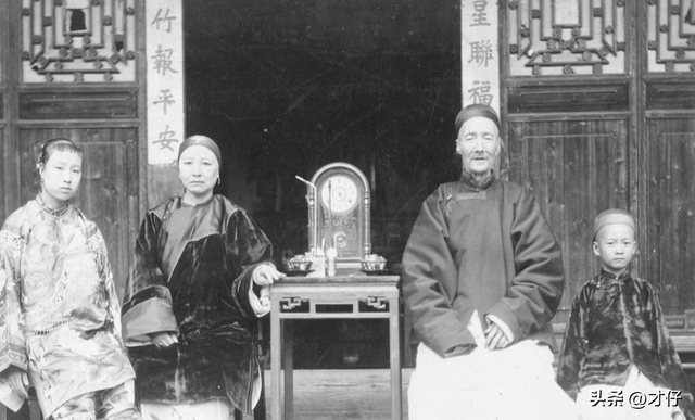 日軍獸行照片：當(dāng)著父親的面玷污他女兒，臨走還殘忍割下妻子乳房