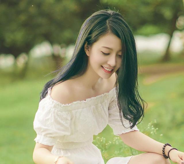 清純美女，人見人愛
