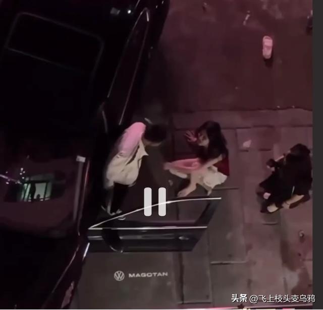 刺激！長(zhǎng)腿美女小姐姐被暴揍